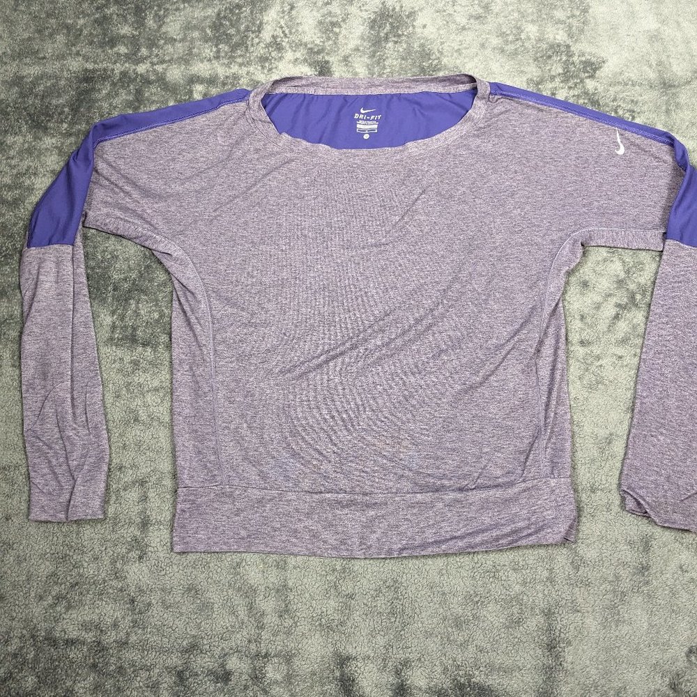 Nike Shirt Womens Medium Purple Long Sleeve DriFit Oversize Athletic Outdoor Tee